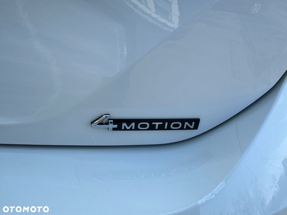 Volkswagen Passat 2.0 TDI SCR DSG 4Motion Elegance - 8