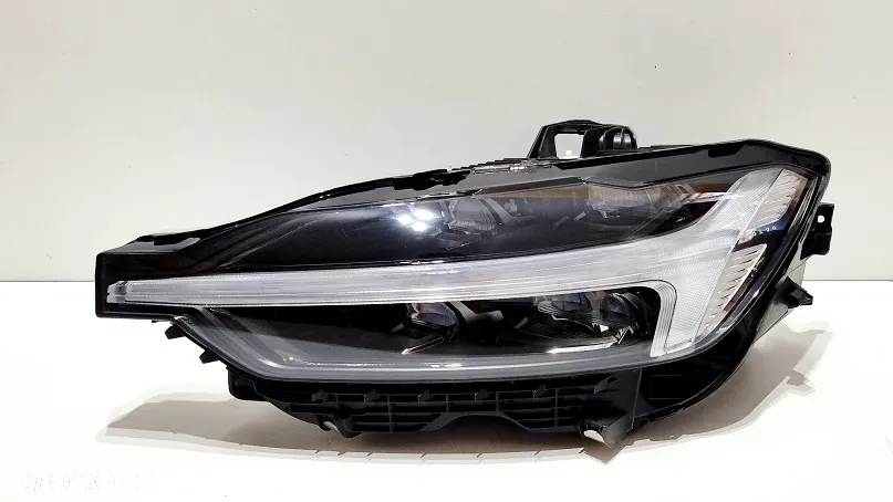 REFLEKTOR PRAWY LEWY FULL LED VOLVO XC60 II LIFT 20- EUROPA - 6