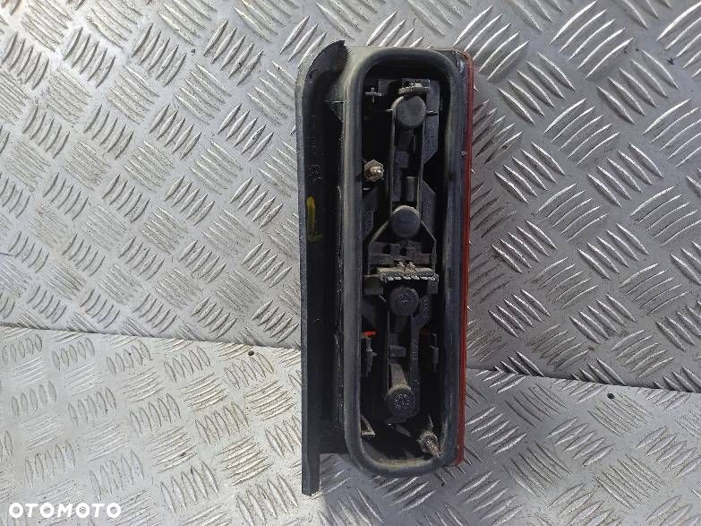 LAMPA LEWA TYLNA OPEL COMBO - 2