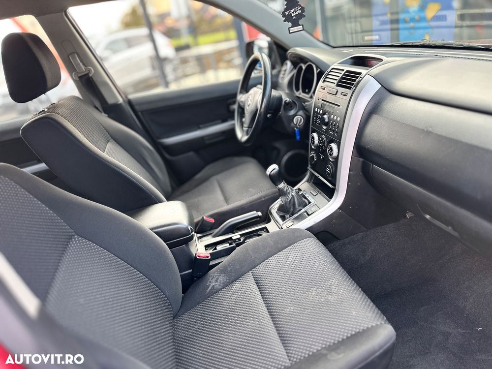Suzuki Grand Vitara 1.9 DDiS Comfort DPF - 6