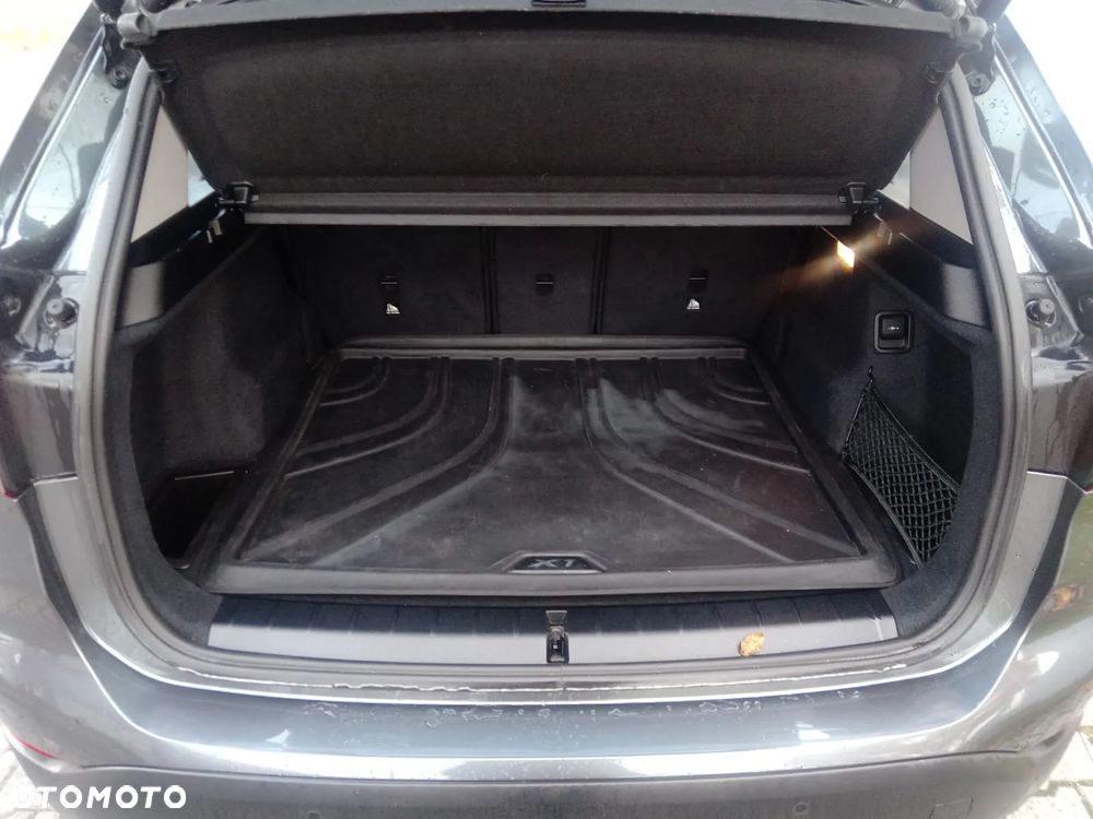 BMW X1 sDrive18i - 13