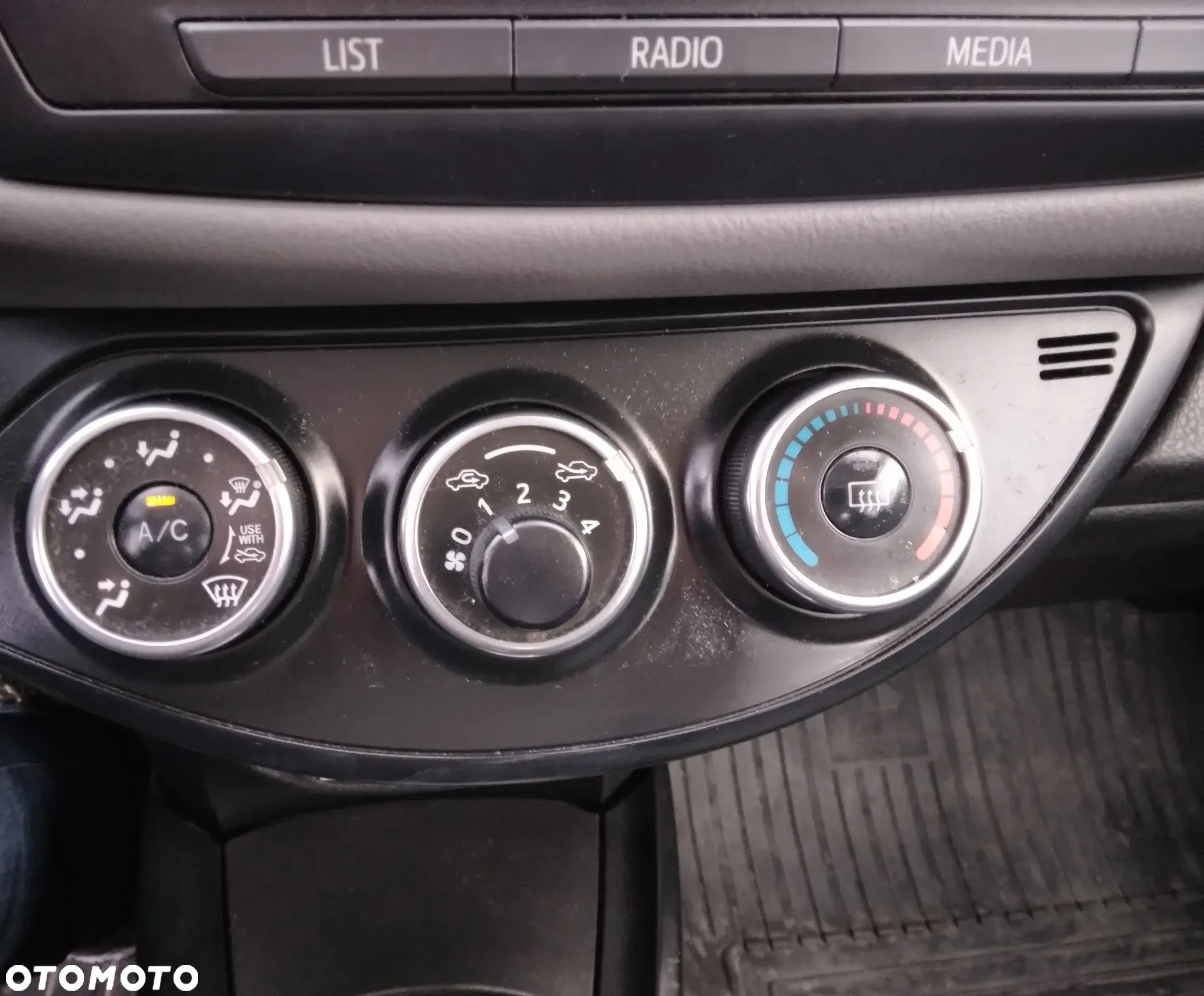 Toyota Yaris 1.0 Active - 15