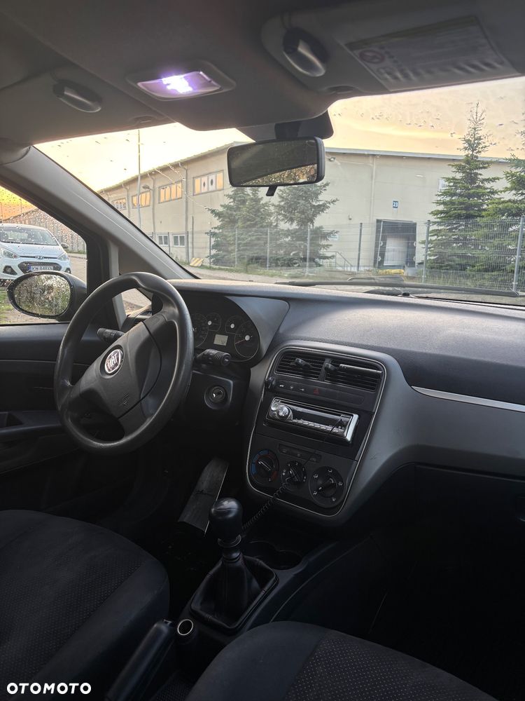 Fiat Grande Punto - 4