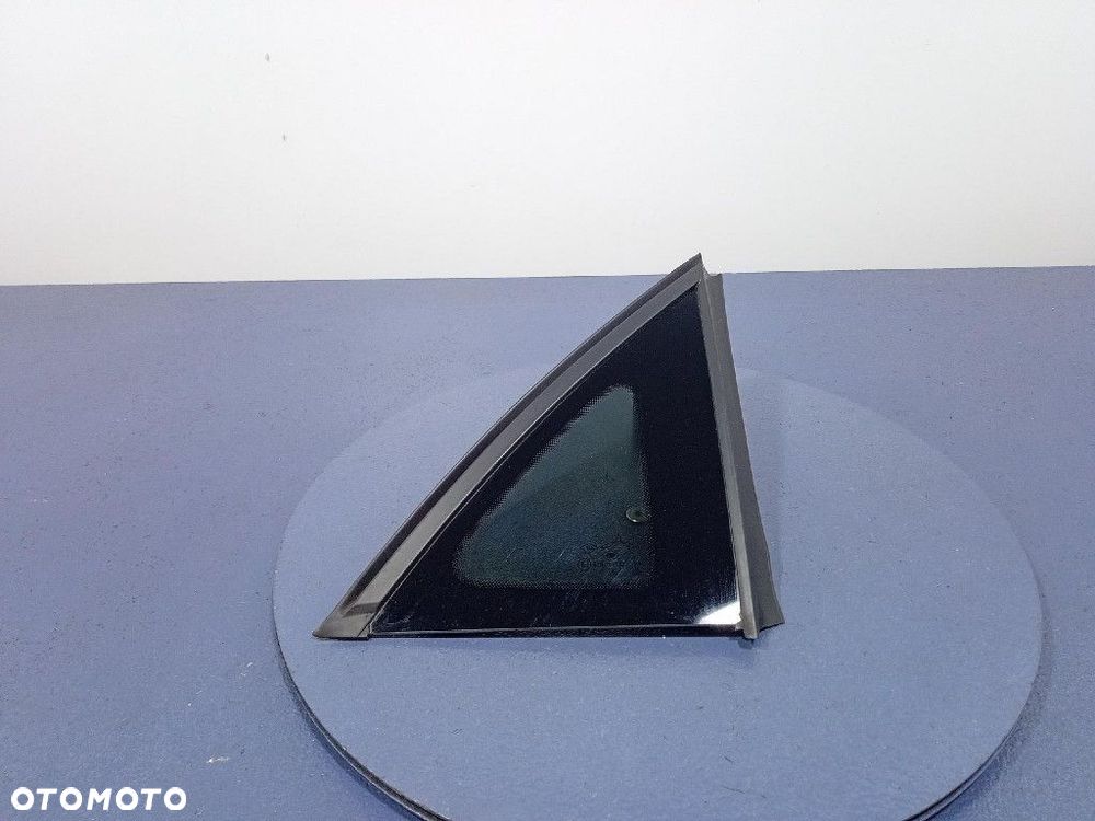 RENAULT CAPTUR II 19-24 SZYBA KAROSERYJNA TYŁ PRAWA 833000871R - 1