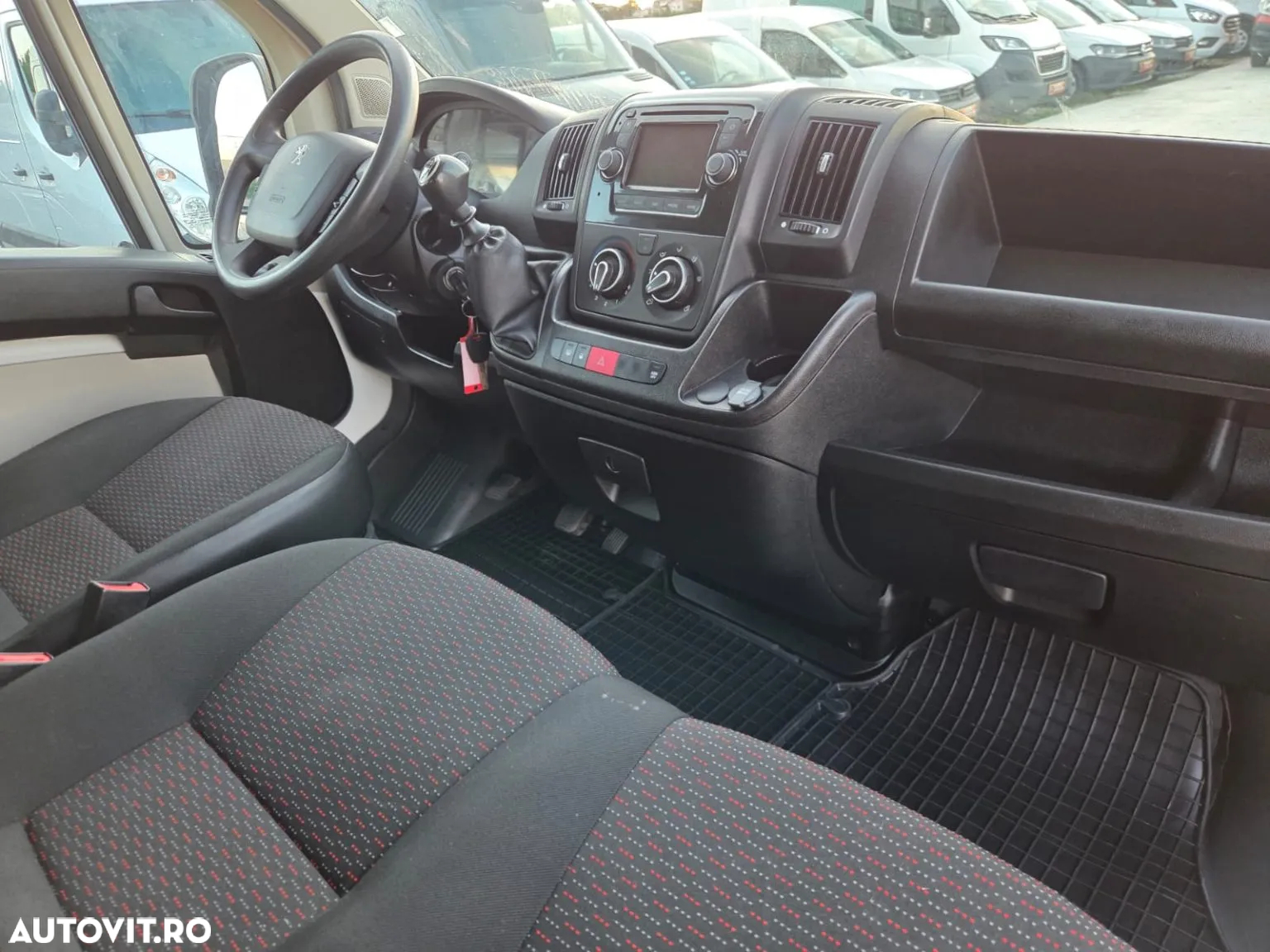 Peugeot Boxer Doka 7locuri+Bena L=2.90m - 13