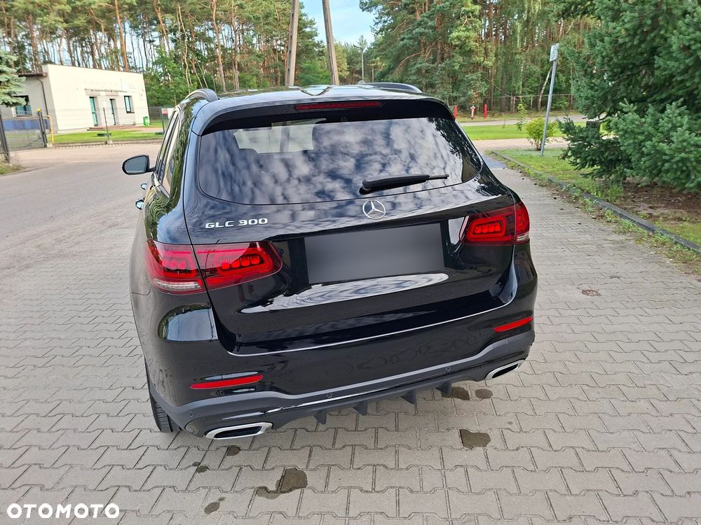 Mercedes-Benz GLC 300 4-Matic - 10