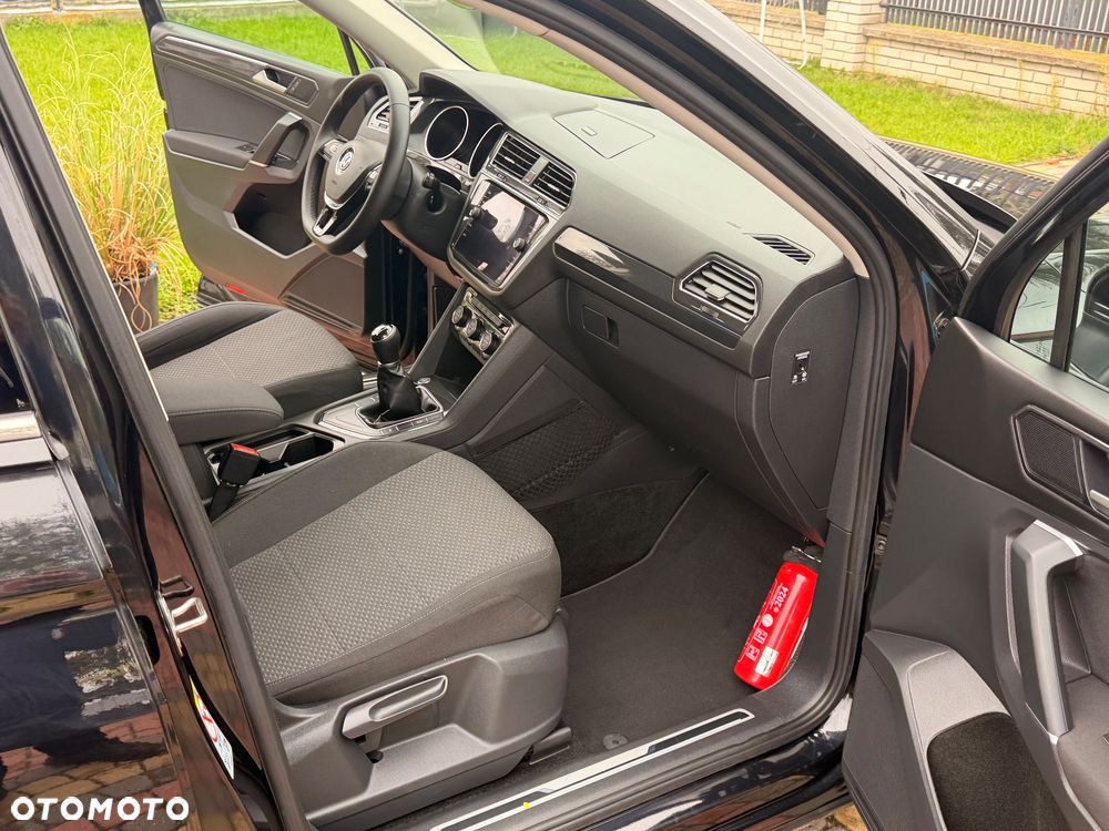 Volkswagen Tiguan - 23