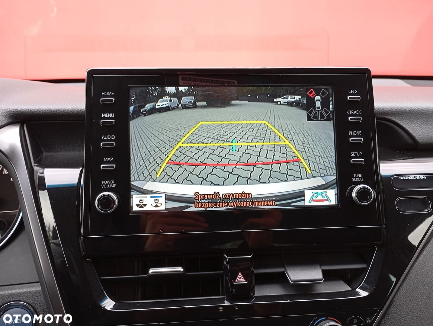 Toyota Camry - 22