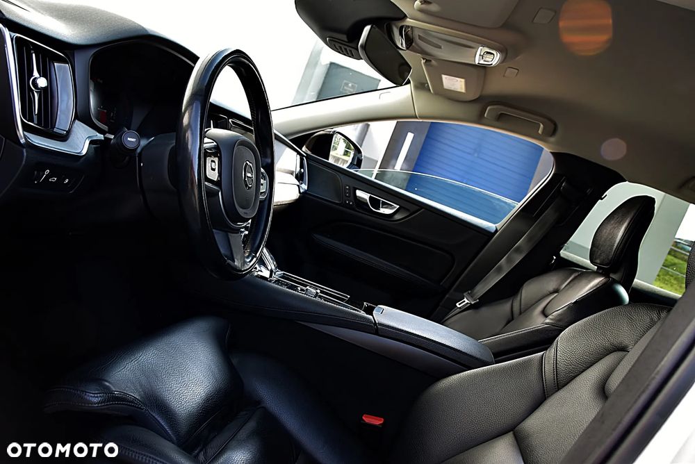 Volvo V60 T6 AWD Recharge Geartronic Inscription Expression - 16