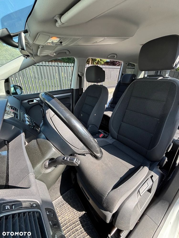 Volkswagen Touran 2.0 TDI DPF Comfortline DSG - 20