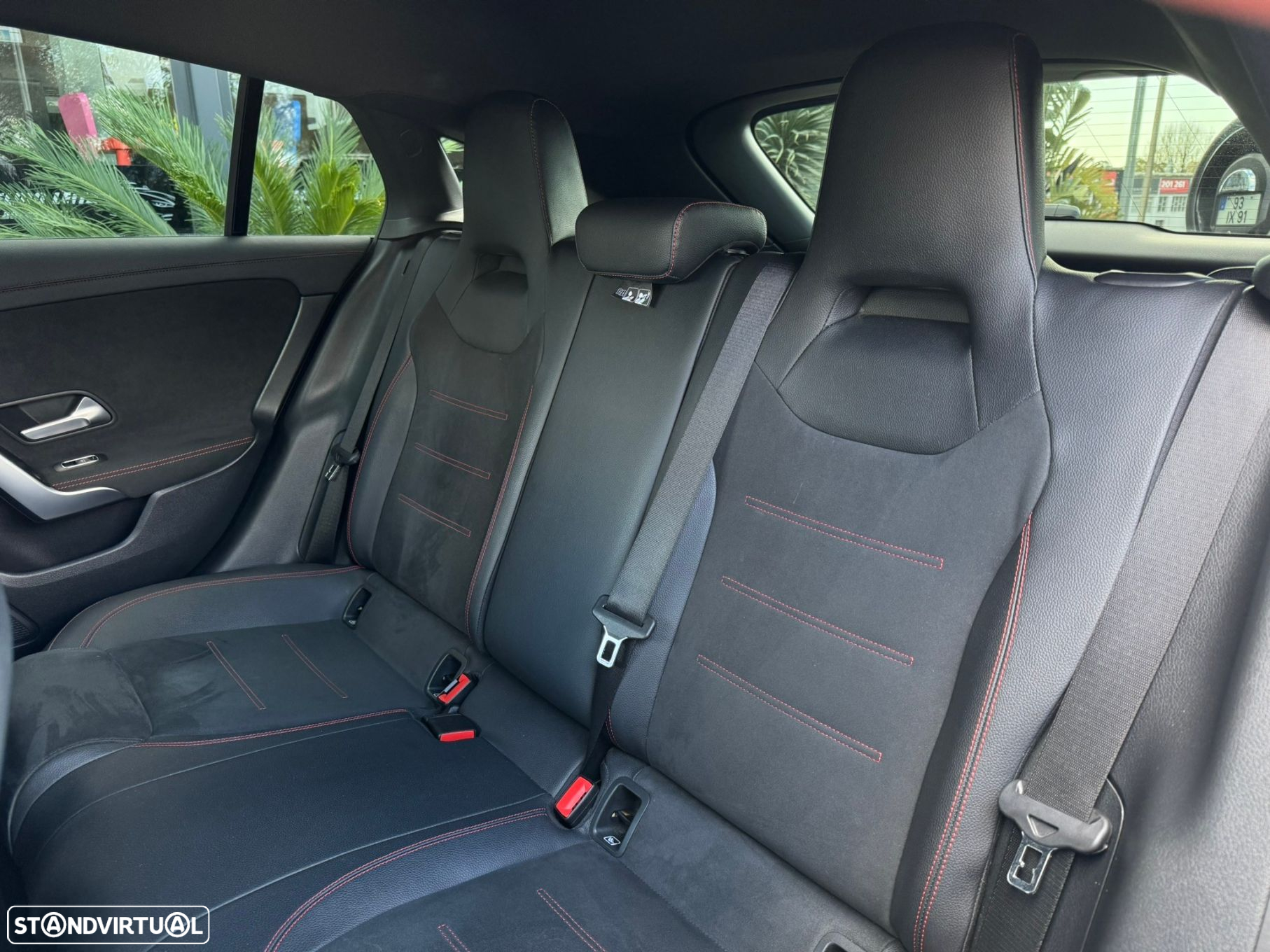 Mercedes-Benz CLA 180 d Shooting Brake AMG Line Aut. - 17