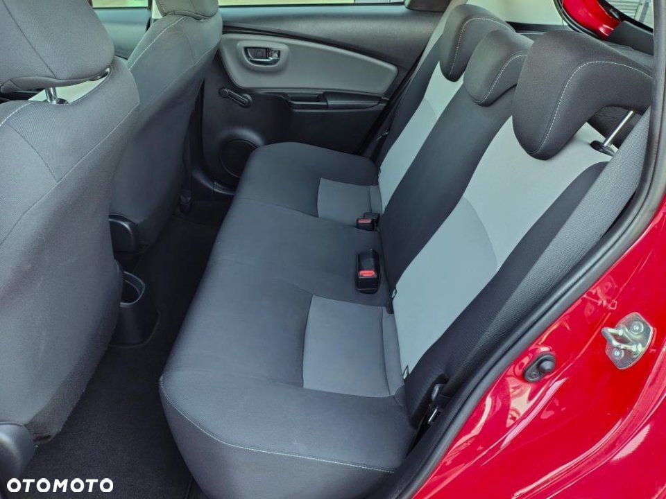 Toyota Yaris - 12