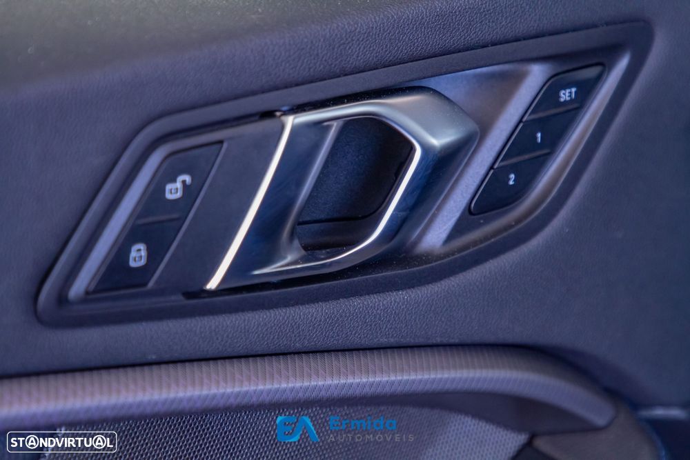BMW 118 i Pack Desportivo M Auto - 51