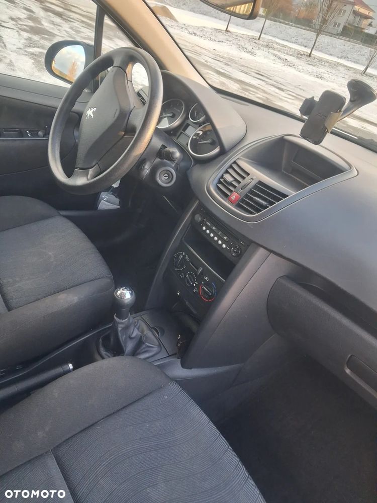 Peugeot 207 1.4 - 4
