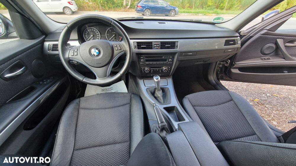 BMW Seria 3 318d - 22