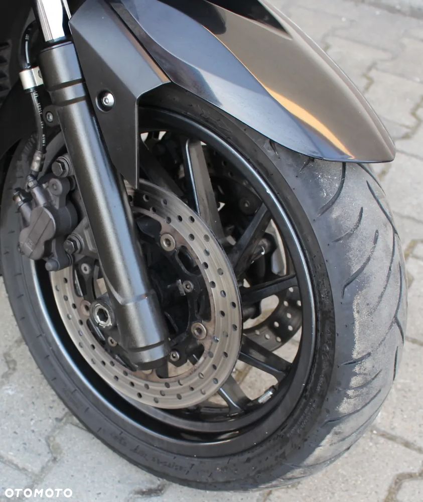 Yamaha X-max - 22