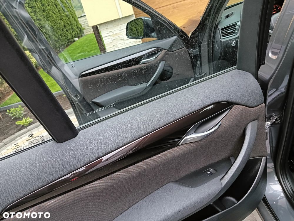 BMW X1 xDrive18d xLine - 14