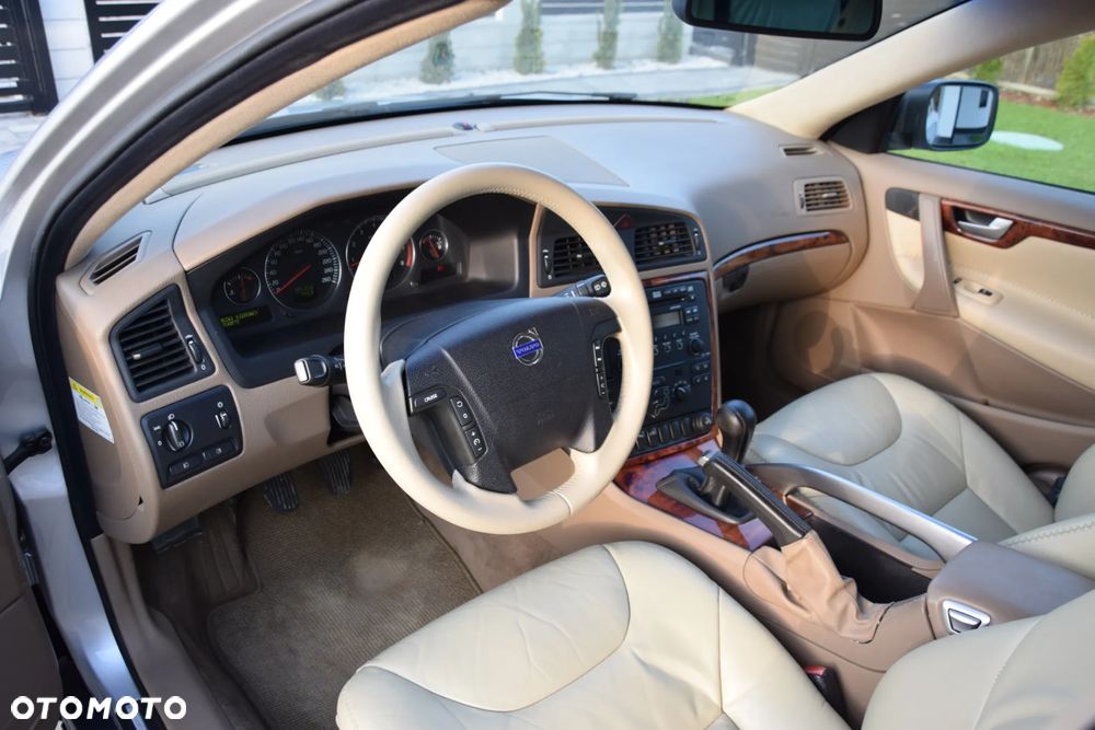 Volvo V70 2.5T AWD Summum - 24