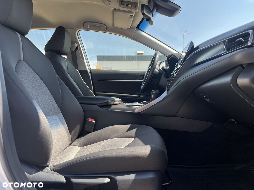 Toyota Camry 2.5 Hybrid Comfort CVT - 13