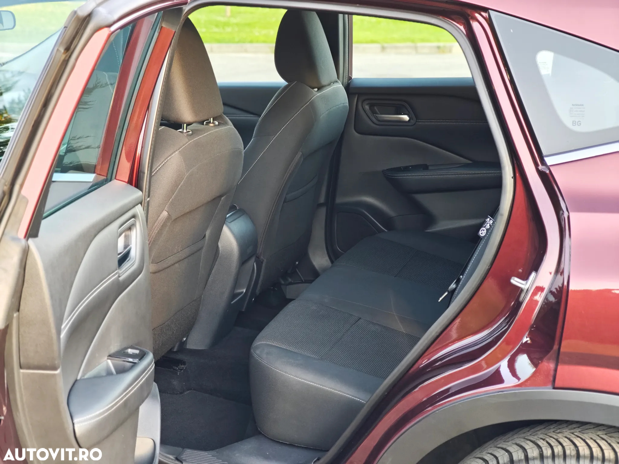 Nissan Qashqai 1.3 DIG-T N-CONNECTA - 12