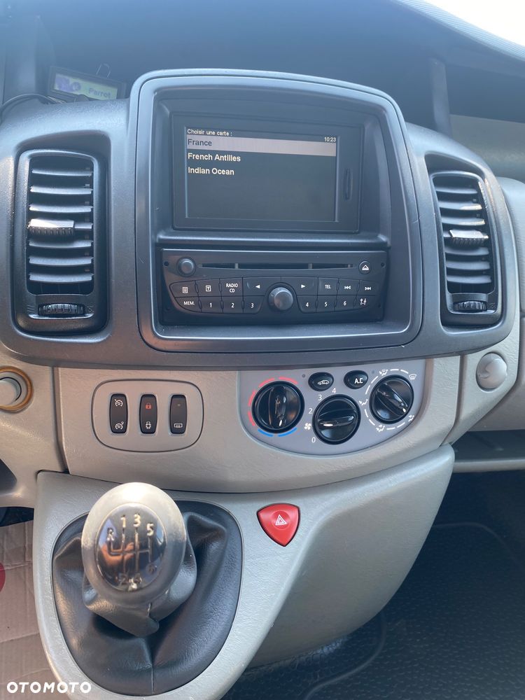 Renault Trafic - 15
