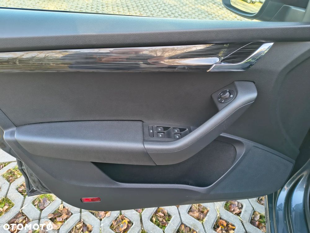 Skoda Octavia 1.5 TSI ACT Style DSG - 24