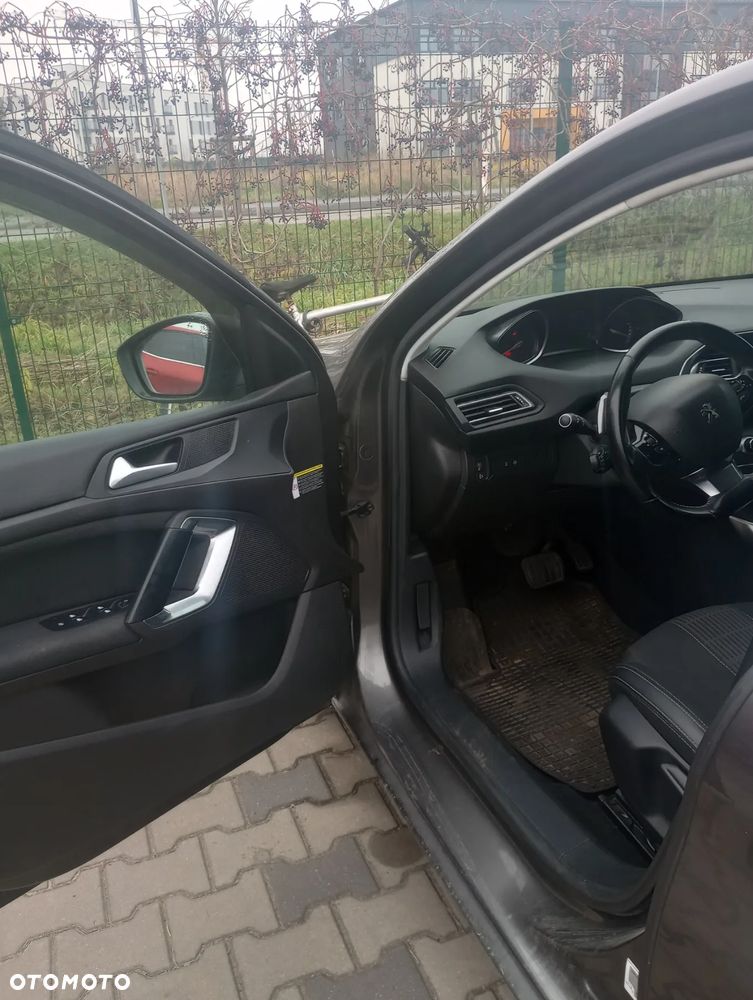 Peugeot 308 BlueHDi FAP 130 EAT8 Stop & Start Allure - 12