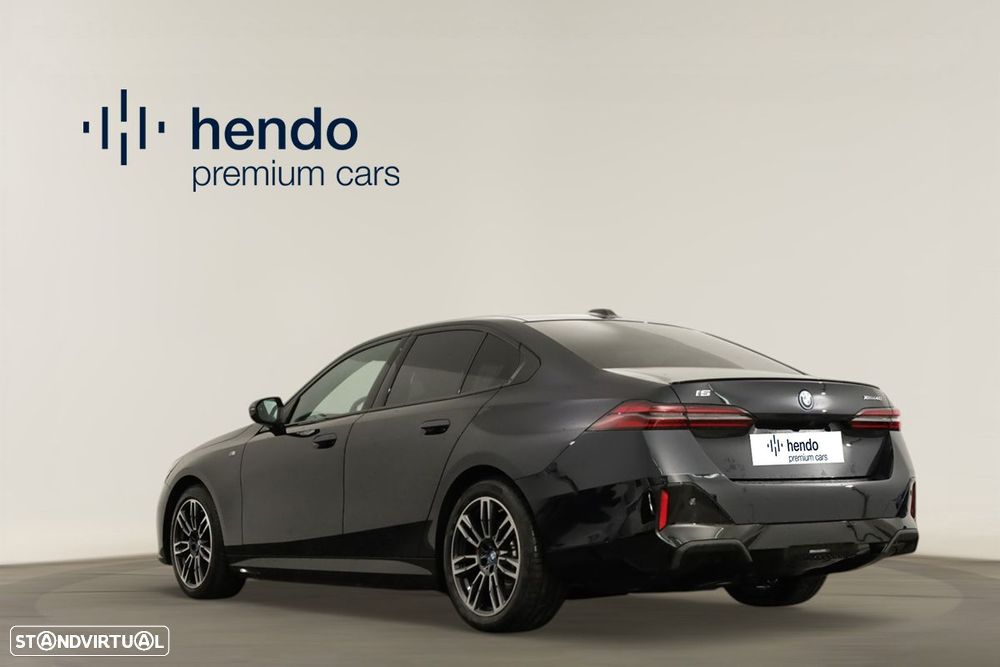 BMW i5 xDrive40 Edição Desportiva M - 4