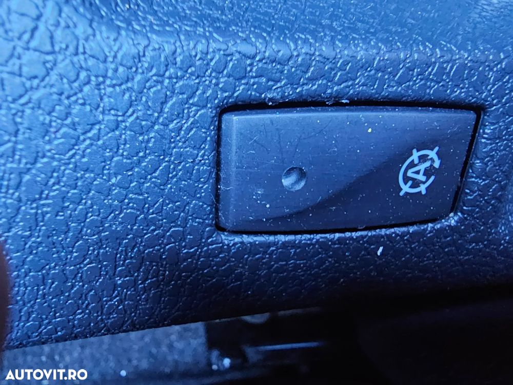 Dacia Logan 0.9 TCe 90 CP Laureate - 17