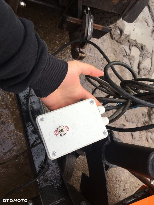 Epoke SKE 8 ciągniona solarka piaskarka posypywarka zimowe utrzymanie - 10