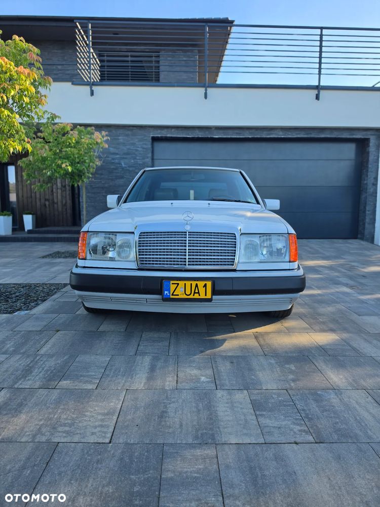 Mercedes-Benz W124 (1984-1993) - 1
