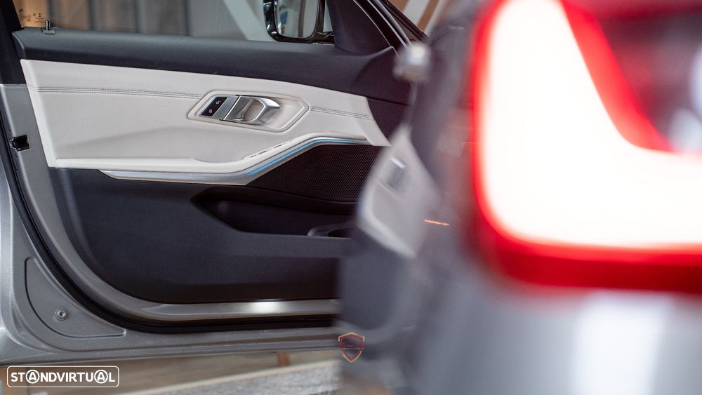 BMW 320 e Touring Line Luxury Auto - 20