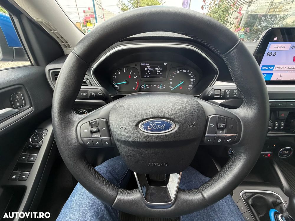 Ford Focus 1.0 EcoBoost Trend - 11