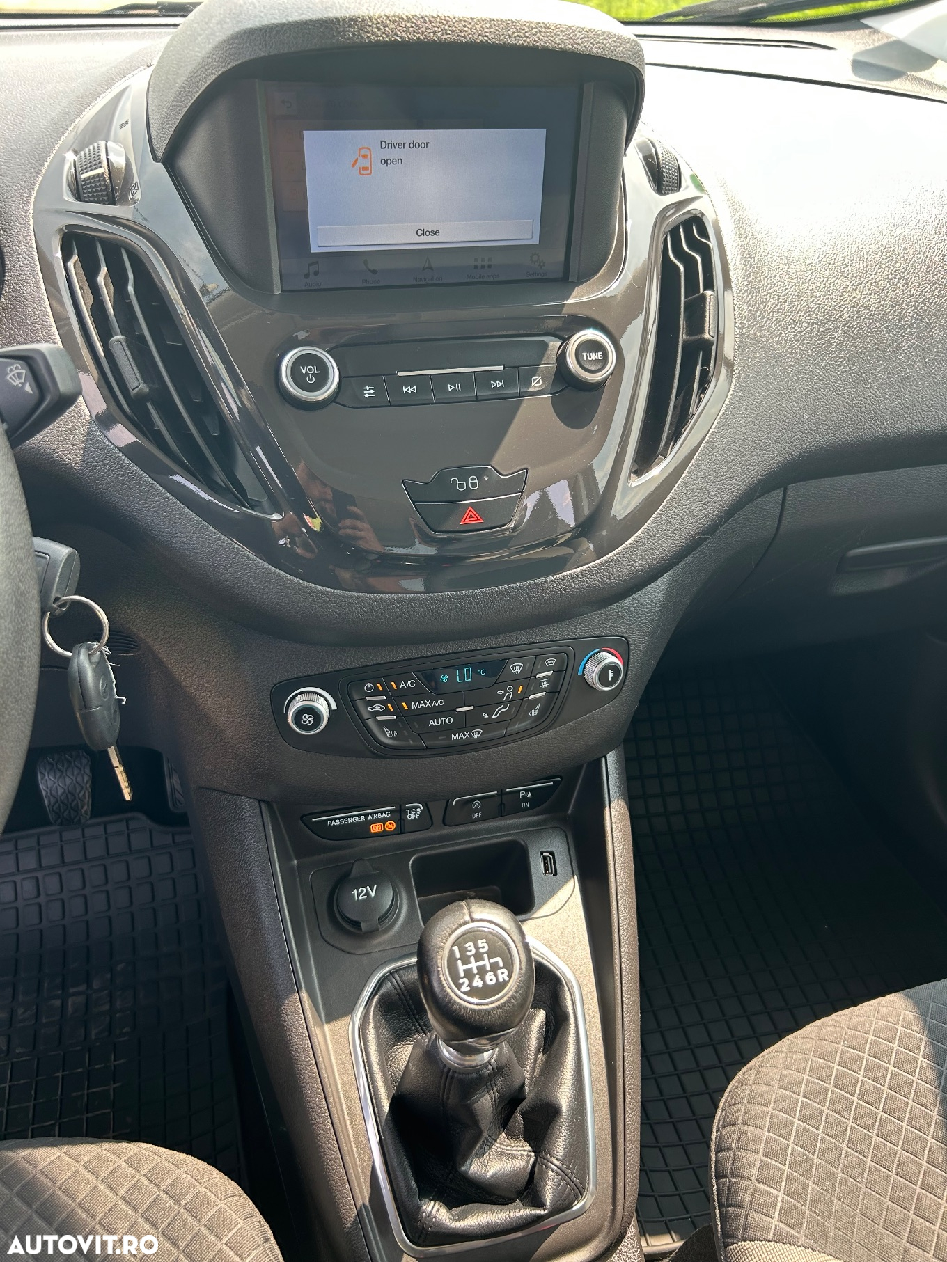 Ford Tourneo Courier 1.0 EcoBoost Titanium - 10