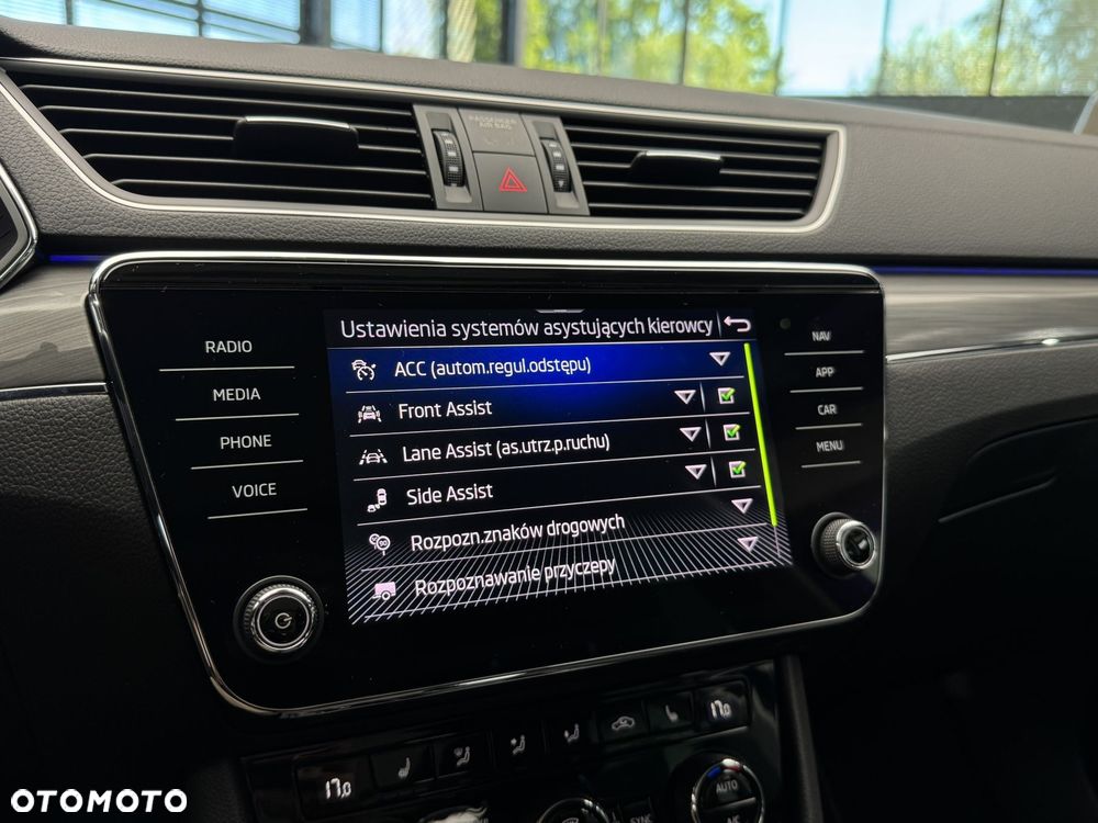 Skoda Superb 2.0 TSI 4x4 Scout DSG - 34