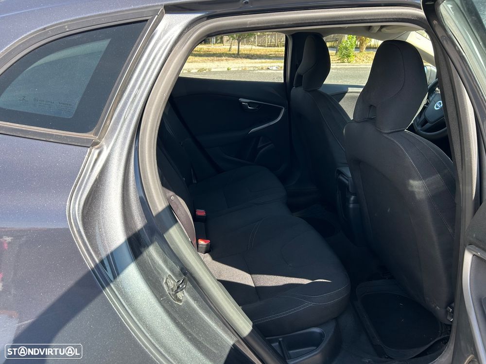 Volvo V40 D2 - 7