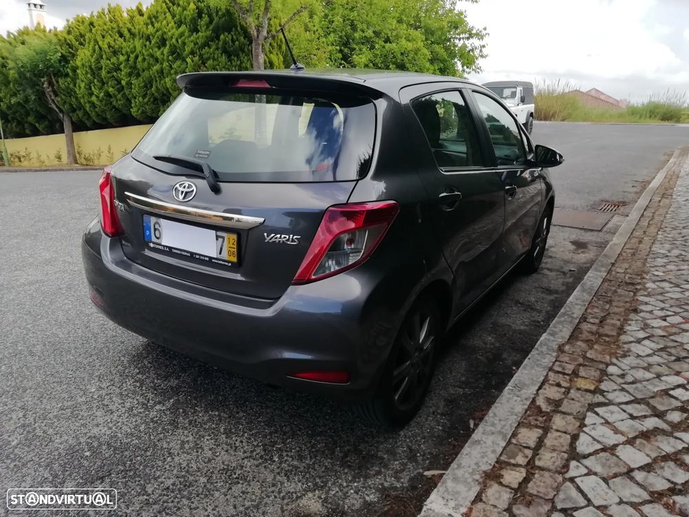 Toyota Yaris 1.4 D-4D Sport+MM+P.Techno - 4