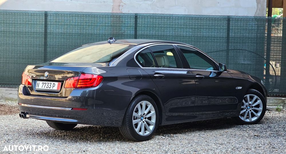 BMW Seria 5 520d Aut. Luxury Line - 4