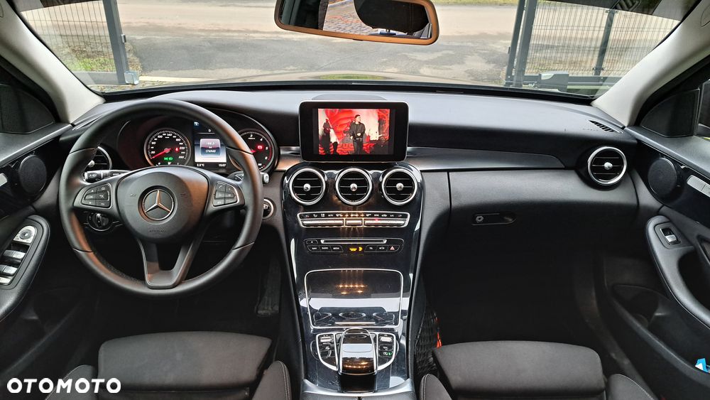 Mercedes-Benz Klasa C 220 CDI DPF Automatik Avantgarde - 8