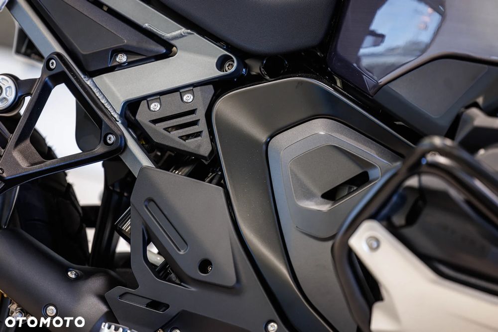 BMW R - 19