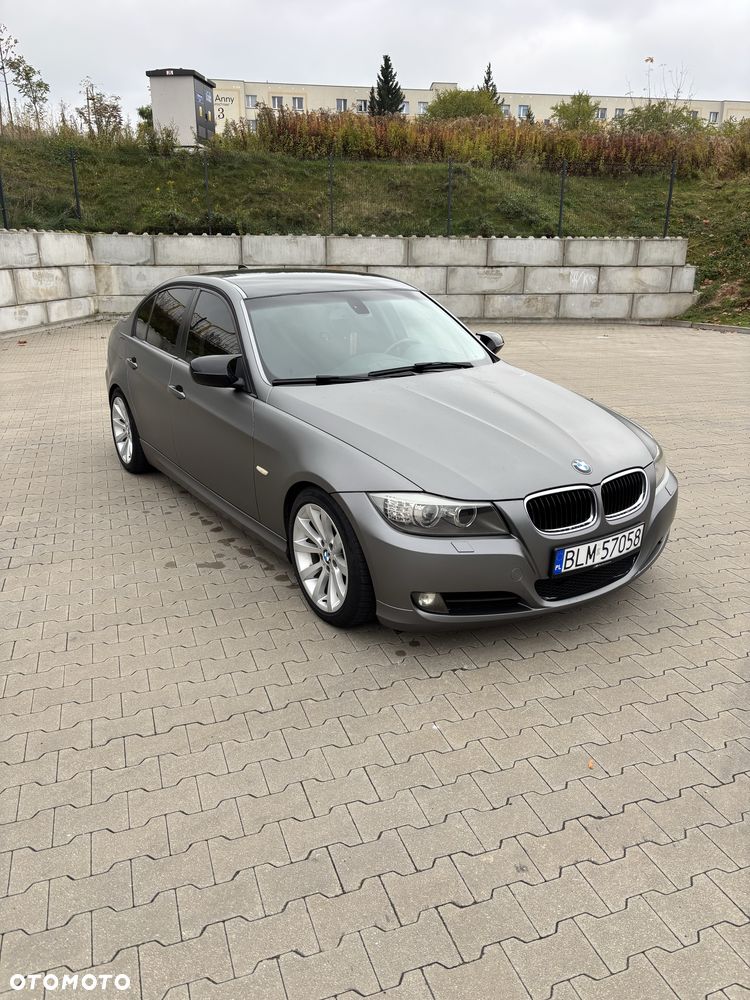 BMW Seria 3 2010 photo 2