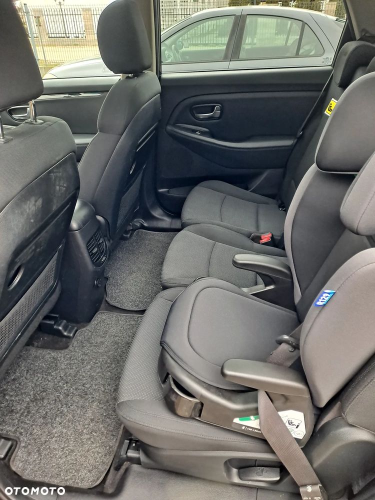 Kia Carens 1.7 CRDi M 7os - 15