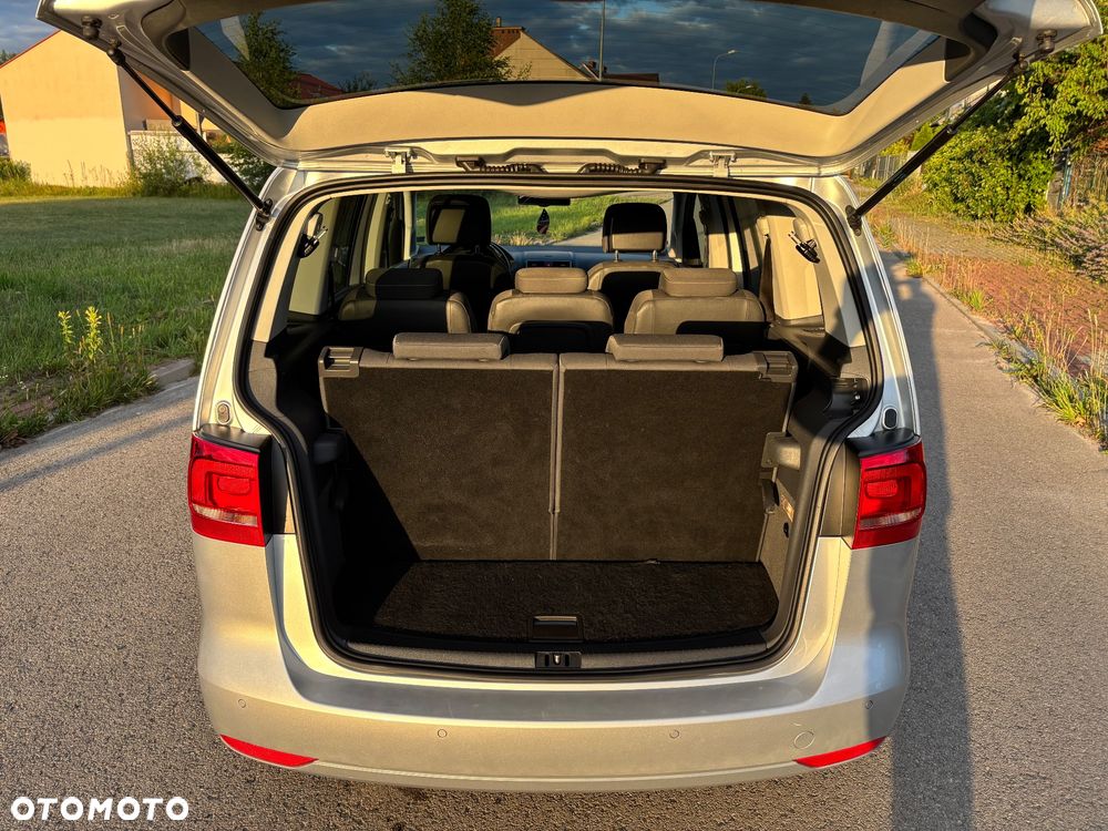 Volkswagen Touran - 20