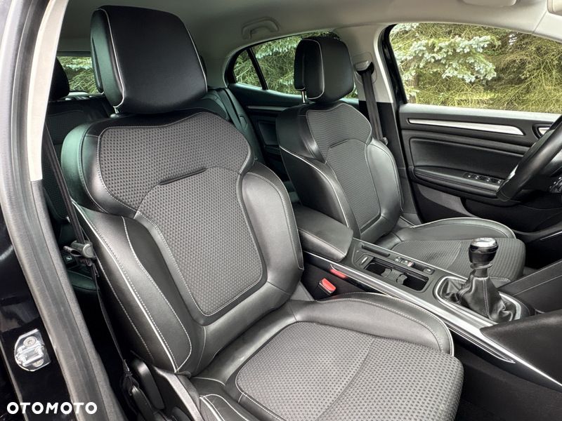 Renault Megane ENERGY TCe 130 BOSE EDITION - 10