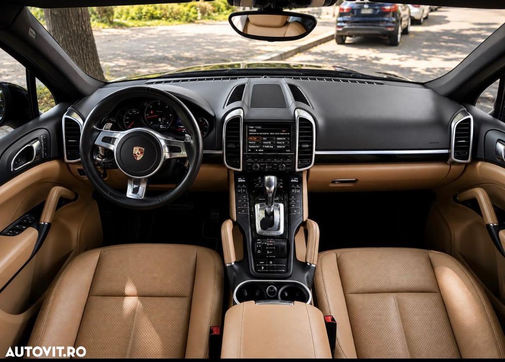 Porsche Cayenne Platinum Edition - 2