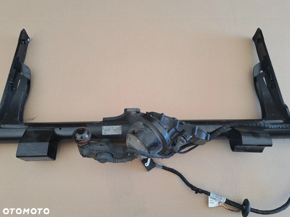 hak holowniczy Elektryczny SKODA 5LQ Enyaq 5LG803881D - 3