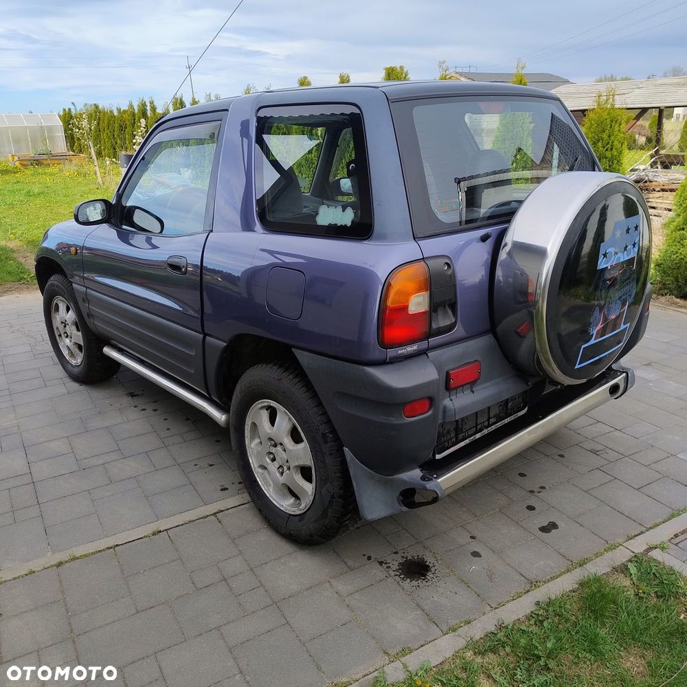 Toyota RAV4 2.0 - 3