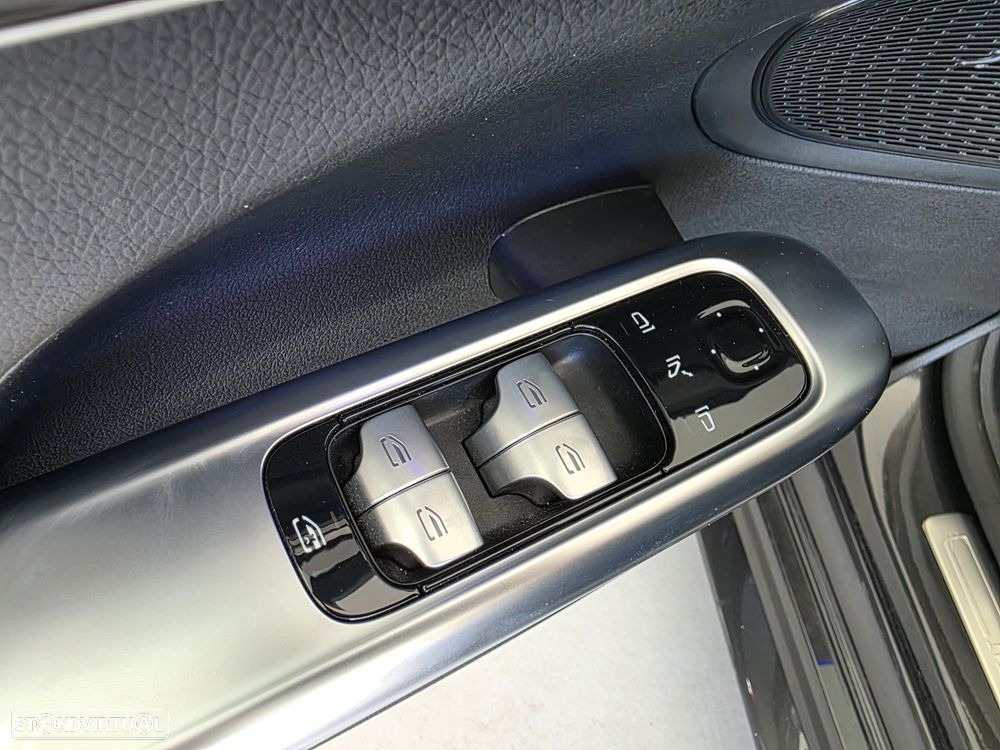 Mercedes-Benz C 300 e AMG Line - 25