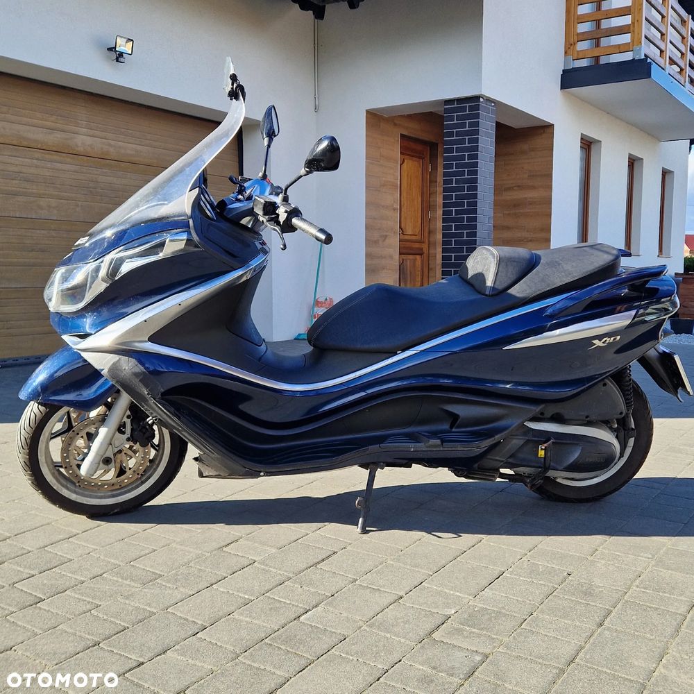 Piaggio X10 - 1