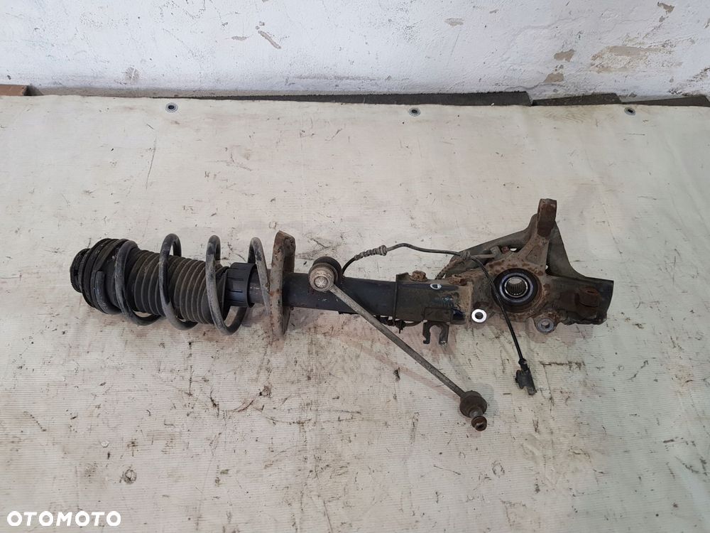 zwrotnica mcperson prawy 51936078 fiat 500l 1.3d - 7